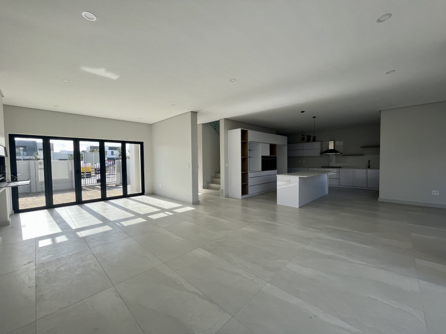 4 Bedroom Property for Sale in Sandown Western Cape